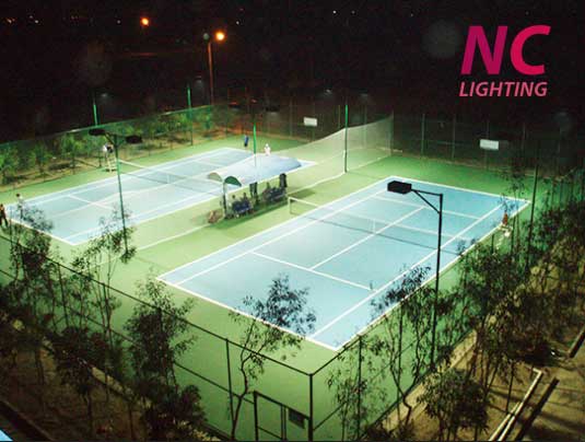 Cột đèn sân tennis