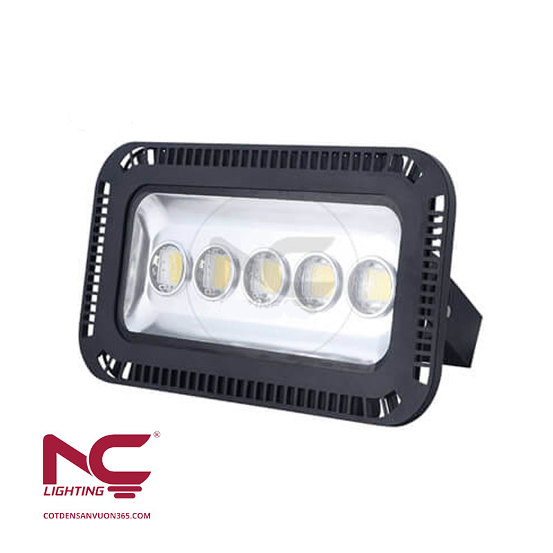 Đèn pha led 250W PNC40 4 Đèn pha led 250W PNC40