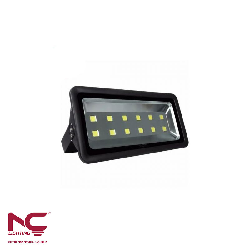 Đèn Pha Led PNC-19 600W