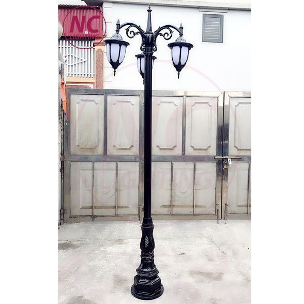 Cột đèn sân vườn 3 bóng 8 cột đèn 3 bóng, đèn sân vườn 3 bóng