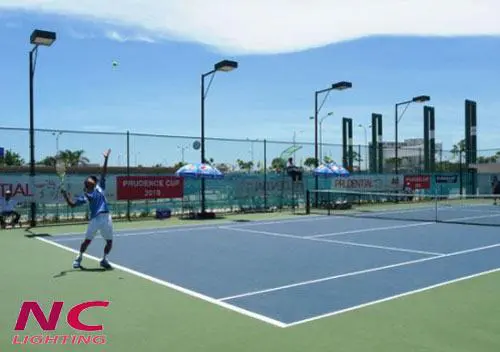 Hinh anh cot den san tennis