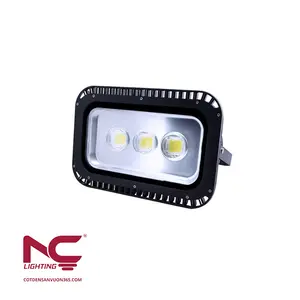 Đèn pha led 150W Mắt Lồi PNC06