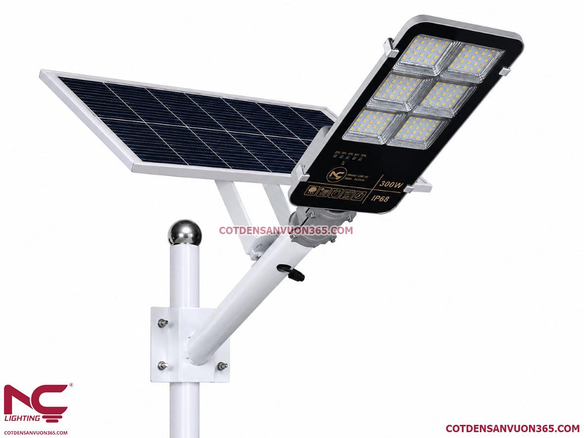 Đèn Đường Năng Lượng Mặt Trời LNC-82 3 Đèn Đường Năng Lượng Mặt Trời LNC-82