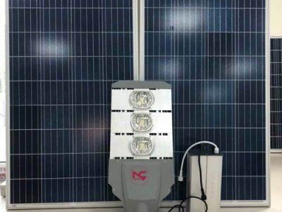đèn đường năng lượng mặt trời lnc84