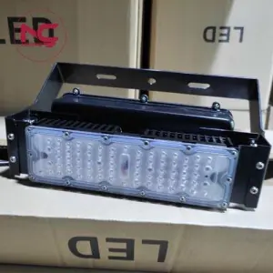 Đèn Pha Led PNC51 Module 50W Cột đèn sân vườn 365