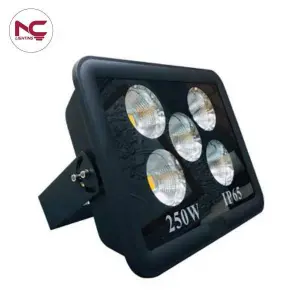 Đèn Pha Led PNC39 250W Cột đèn sân vườn 365