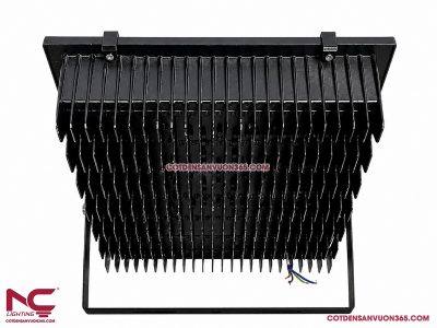 Đèn Pha Led PNC-20 P=200W 18 Đèn Pha Led PNC-20 P=200W