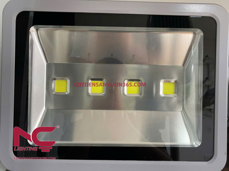 Đèn pha led 200w