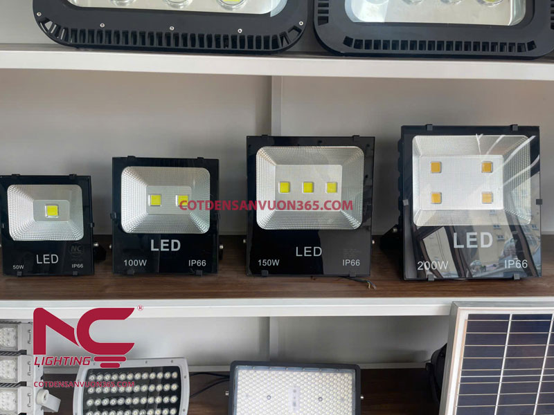 Đèn pha led công suất từ 50w đến 200w