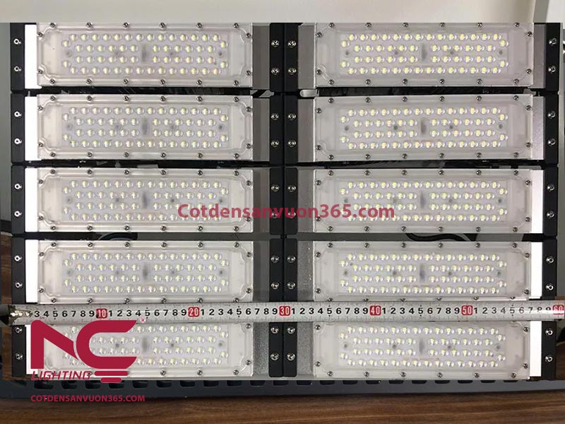 Đèn Pha LED 500W – Chiếu Sáng Công Suất Cho Dự Án Lớn 2 Đèn Pha LED module 500W