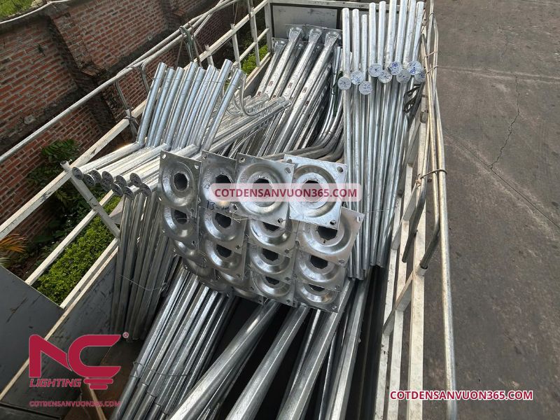 Công trình xây dựng tại Vĩnh Tường - Vĩnh Phúc 6 19 cột đèn cao áp cùng cần đèn mã 04 cho công trình tại Vĩnh Tường – Vĩnh Phúc