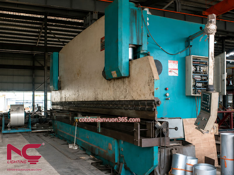 Hệ Thống Nhà Xưởng & Dây Chuyền Sản Xuất