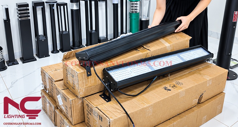 Cung cấp 20 đèn LED nhà xưởng XNC-28 cho Nhà máy Wiha Thái Nguyên 2 Quá trình kiểm tra đèn LED nhà xưởng XNC-28